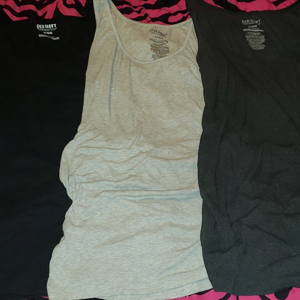 4 Old navy rib knit maternity tanks